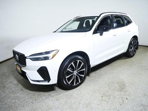 Crystal White Metallic 2023 Volvo XC60 B5 Plus Dark Theme