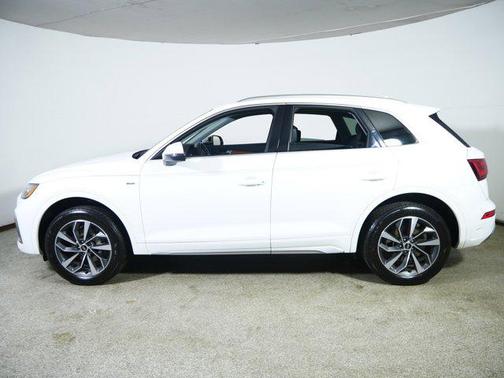 2022 Audi Q5 45 S line Premium Plus