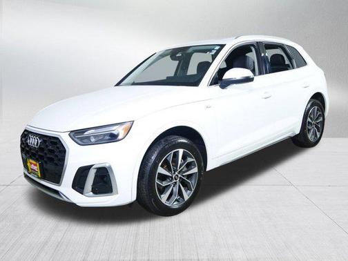 2022 Audi Q5 45 S line Premium Plus
