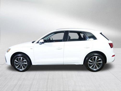 2022 Audi Q5 45 S line Premium Plus