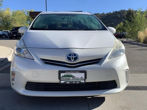 2014 Toyota Prius v Two