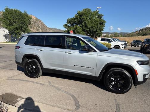 2024 Jeep Grand Cherokee L Altitude