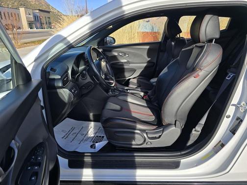 2020 Hyundai Veloster Base