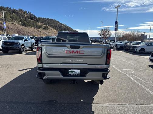 2024 GMC Sierra 2500 AT4