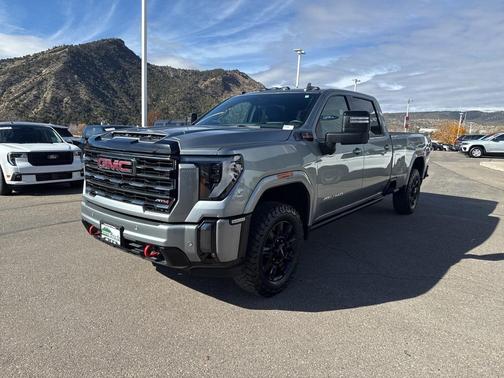 2024 GMC Sierra 2500 AT4