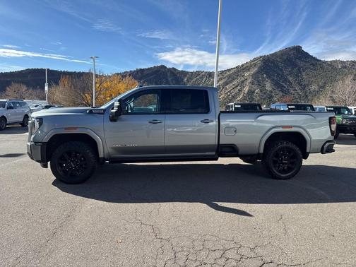 2024 GMC Sierra 2500 AT4