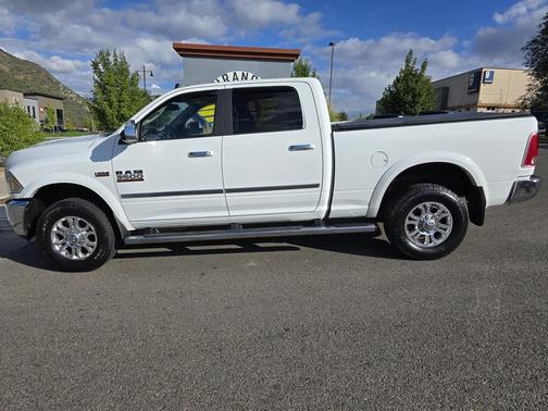 2018 RAM 3500 Laramie Crew Cab 4x4 6'4' Box