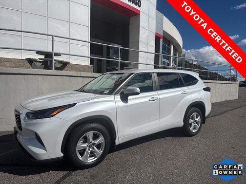 2024 Toyota Highlander LE