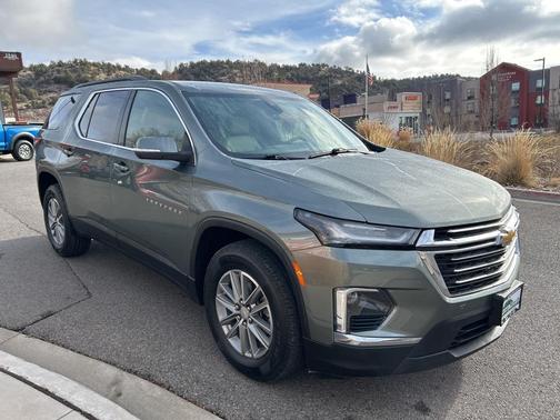 2023 Chevrolet Traverse LT Leather