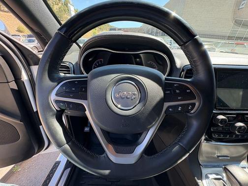 Ivory 3-Coat 2019 Jeep Grand Cherokee Overland