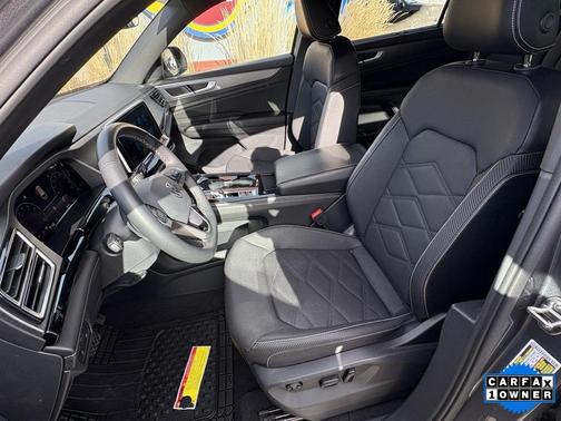 2024 Volkswagen Atlas Cross Sport 2.0T SE w/Technology 4MOTION