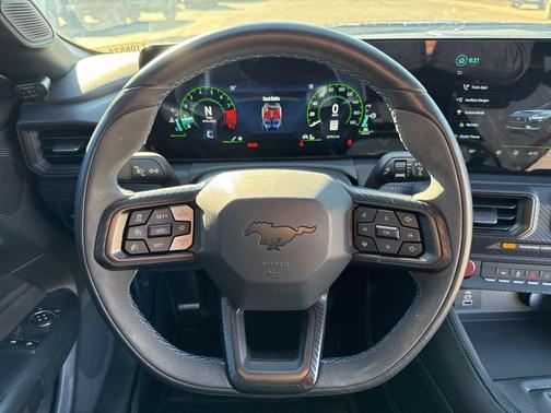 2025 Ford Mustang Dark Horse Fastback
