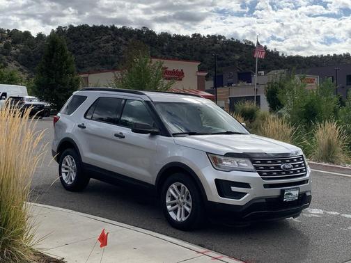 2017 Ford Explorer Base