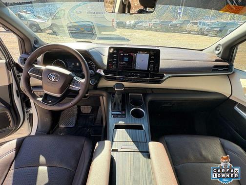 2024 Toyota Sienna Platinum