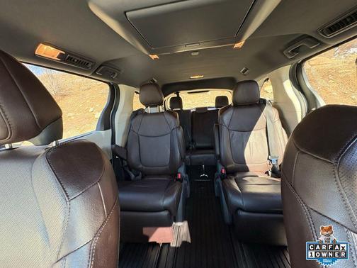 2024 Toyota Sienna Platinum