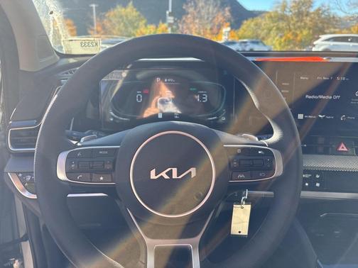 2025 Kia Sportage Hybrid LX