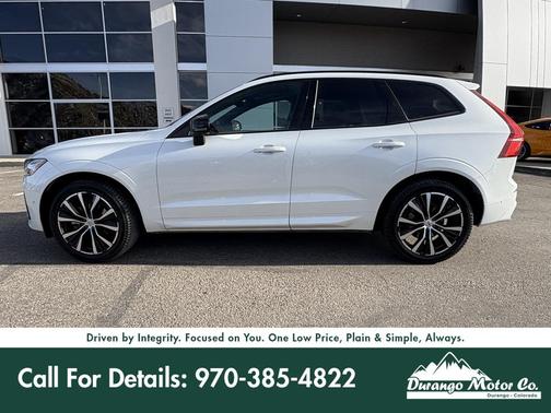 2023 Volvo XC60 B5 Plus Dark Theme