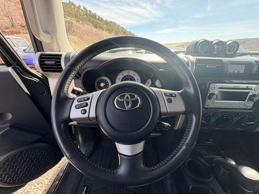 2013 Toyota FJ Cruiser Base