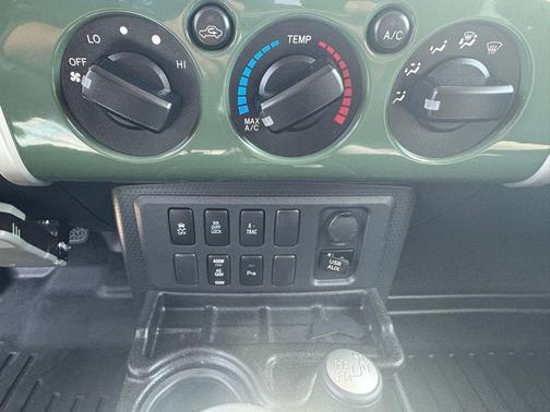 2013 Toyota FJ Cruiser Base