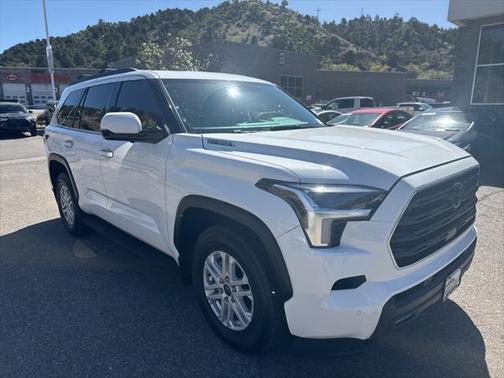 2023 Toyota Sequoia SR5