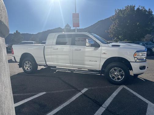 2024 RAM 2500 Laramie Crew Cab 4x4 6'4' Box