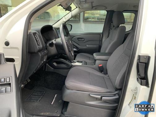 2022 Nissan Frontier S