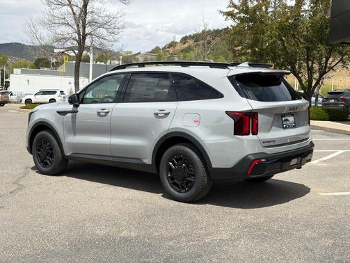 Wolf Gray 2026 Kia Sorento SX