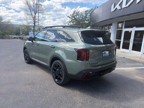 Jungle Green 2026 Kia Sorento SX