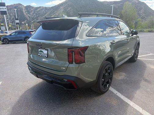 Jungle Green 2026 Kia Sorento SX