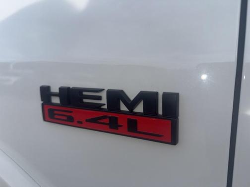 2019 RAM 2500 Laramie Crew Cab 4x4 6'4' Box