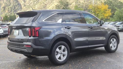 2022 Kia Sorento LX