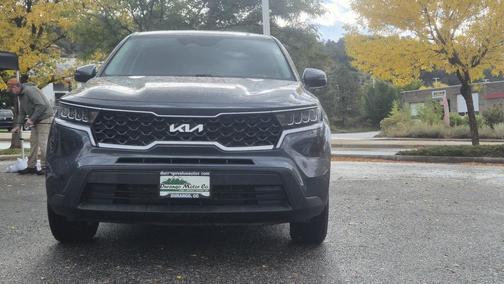 2022 Kia Sorento LX