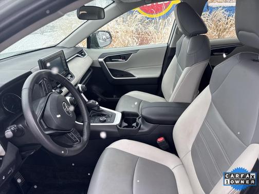 2021 Toyota RAV4 Hybrid XLE Premium