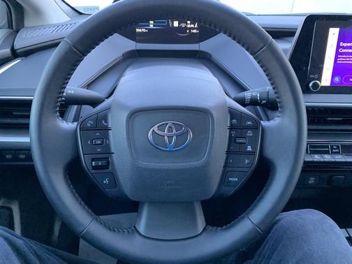 2023 Toyota Prius LE