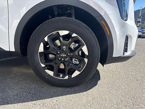 Glacial White Pearl 2026 Kia Sorento S