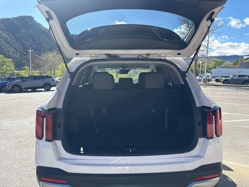 Glacial White Pearl 2026 Kia Sorento S