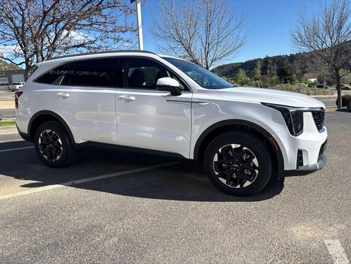 Glacial White Pearl 2026 Kia Sorento S