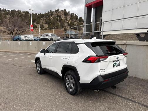 2024 Toyota RAV4 Hybrid XLE