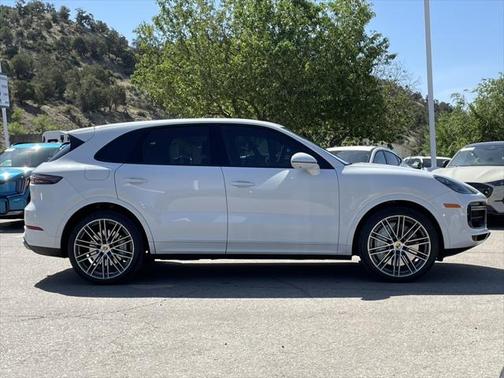2021 Porsche Cayenne Turbo