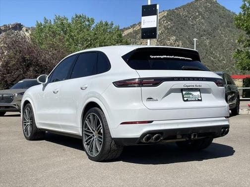 2021 Porsche Cayenne Turbo