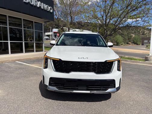 Snow White Pearl 2026 Kia Sorento Hybrid EX