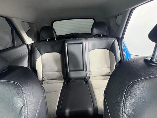 Surf Blue w/Black Roof 2023 Kia Soul GT-Line
