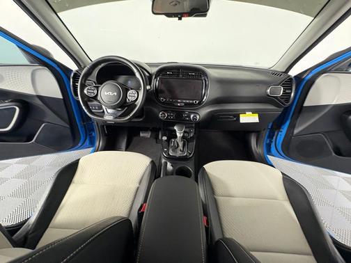 Surf Blue w/Black Roof 2023 Kia Soul GT-Line