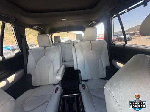 Pearl 2024 Toyota Grand Highlander Hybrid Limited MAX