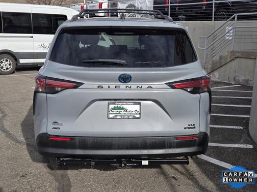 2022 Toyota Sienna Woodland Edition