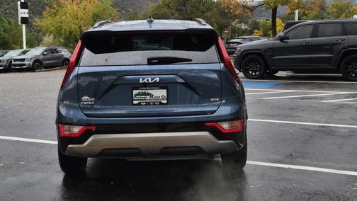2023 Kia Niro SX