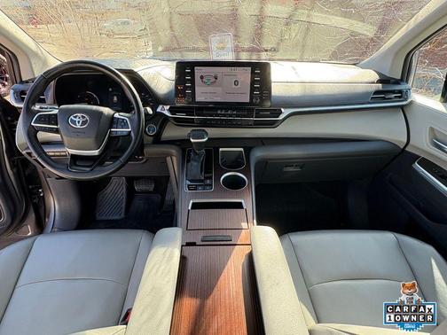 2021 Toyota Sienna XLE 7 Passenger