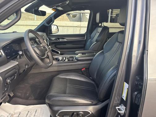 2023 Jeep Wagoneer L Series III 4x4