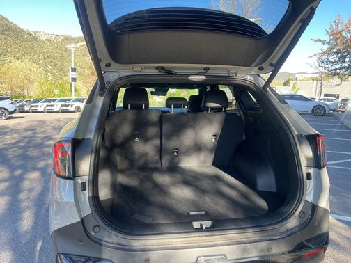 Wolf Gray/Black Roof 2026 Kia Sportage S