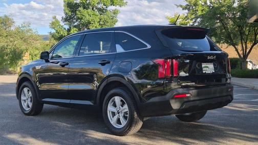 2023 Kia Sorento LX